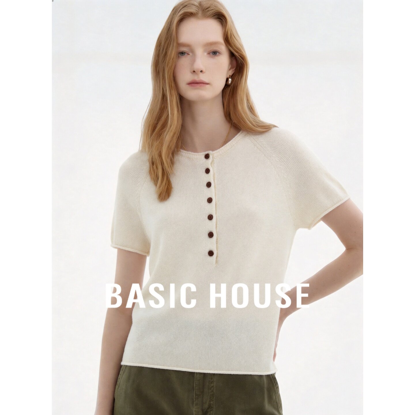 Basic House/百家好米色半开领短袖时尚百搭显瘦纯色针织衫夏季女