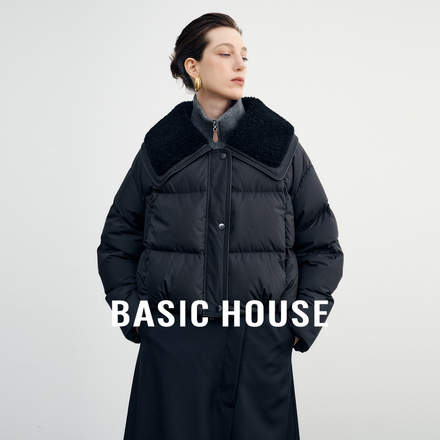 Basic House/百家好时髦羊羔毛大翻领短款羽绒服冬新款白鸭绒外套