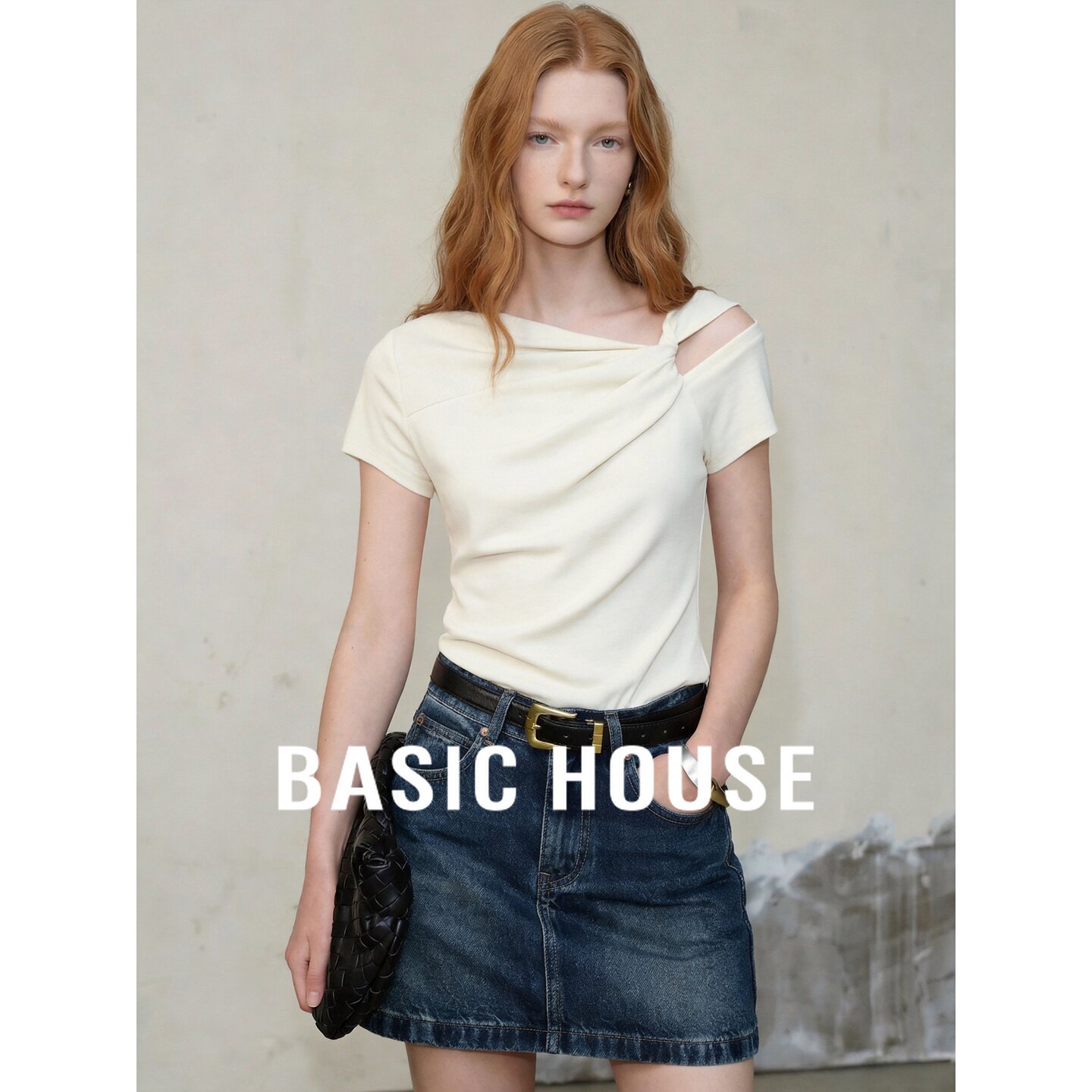 Basic House/百家好法式白色露肩亚麻短袖女26夏季莱赛尔修身上衣