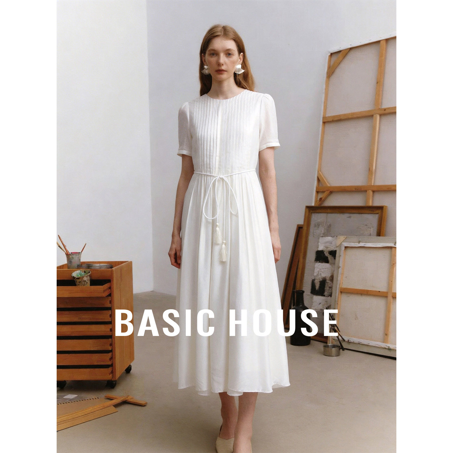 Basic House/百家好白色圆领系带收腰连衣裙气质莱赛尔长款裙子