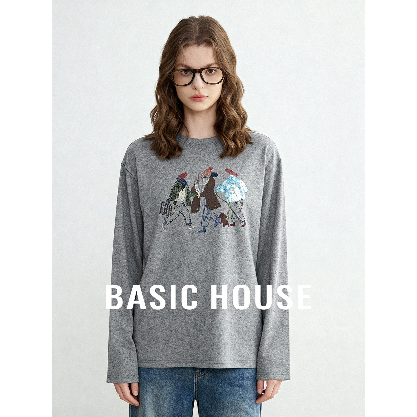 Basic House/百家好灰色圆领印花长袖T恤女秋季新款休闲百搭上衣