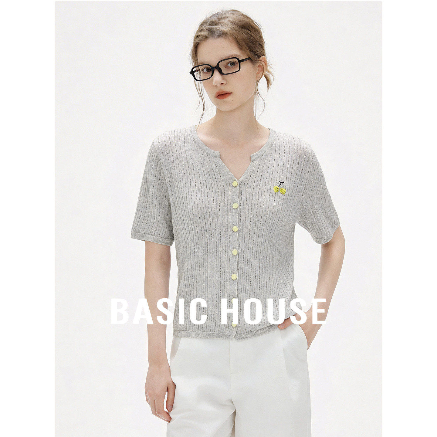 Basic House/百家好莱赛尔撞色刺绣针织开衫女夏新款V领短袖上衣
