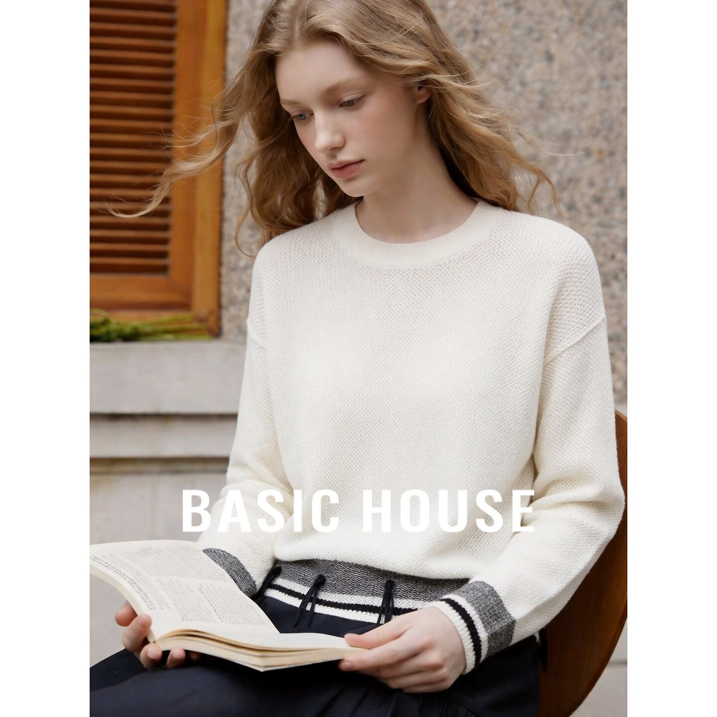 Basic House/百家好圆领长袖针织毛衣桑蚕丝羊毛宽松拼接条纹女秋