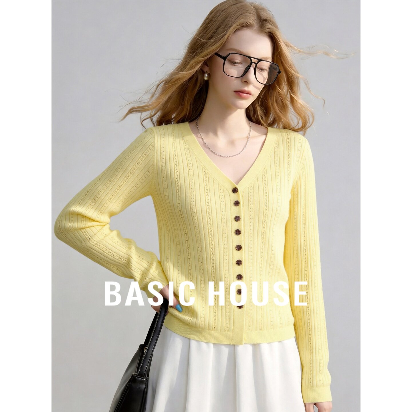 Basic House/百家好新款黄色V领纽扣长袖针织开衫女秋配吊带开衫