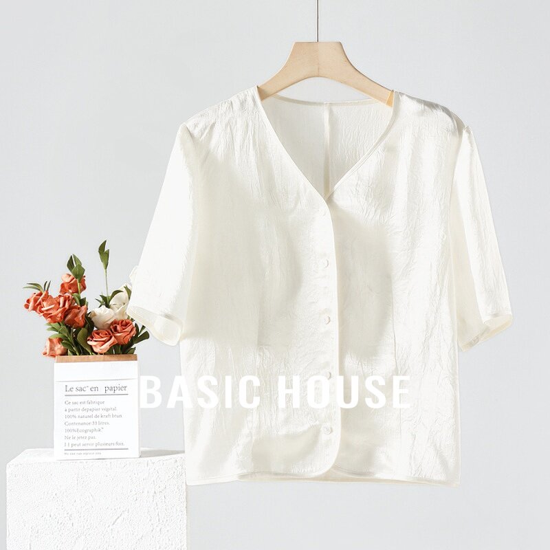 Basic House/百家好缎面V领短袖衬衫女春夏新款气质纯色短款上衣