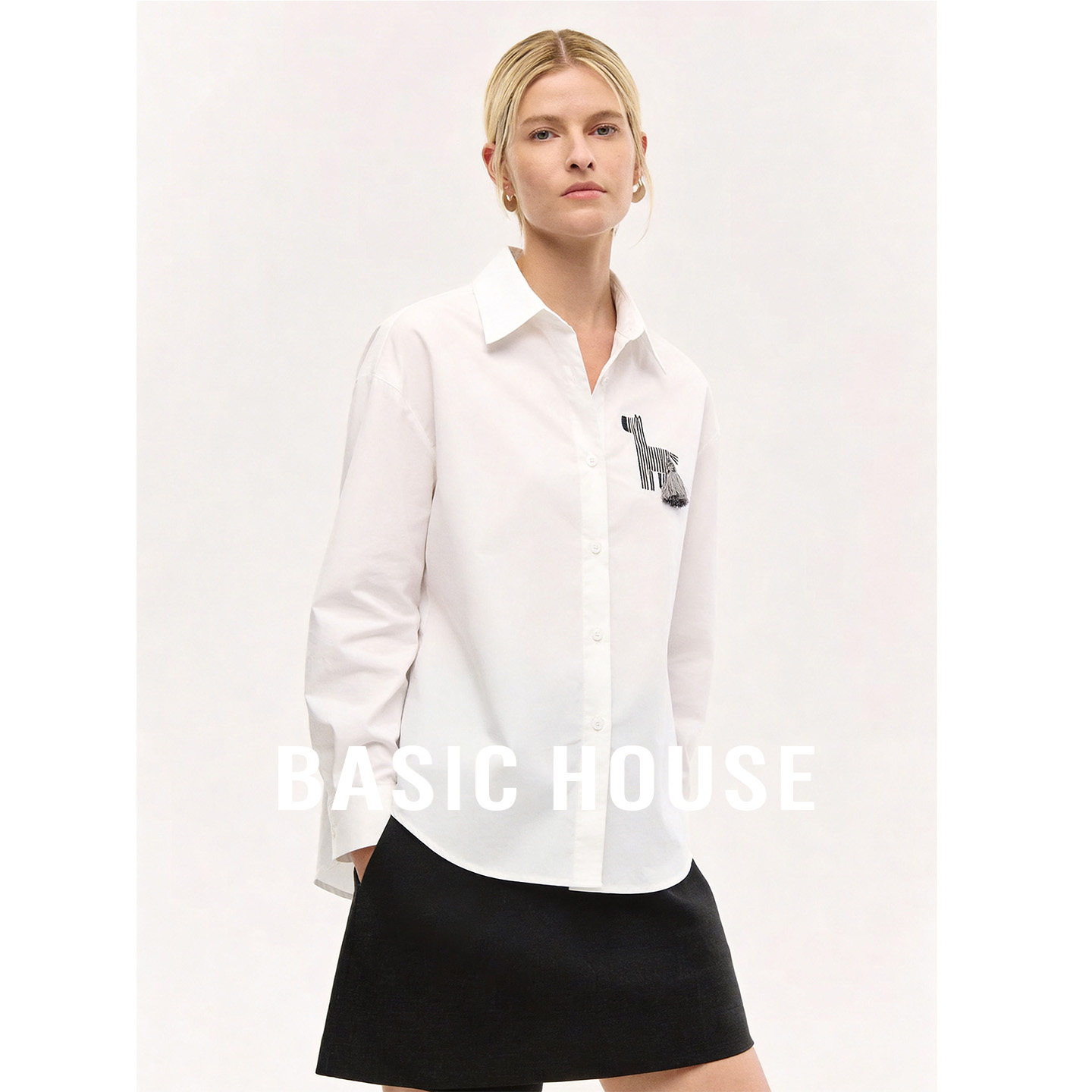 Basic House/百家好小马刺绣衬衫女夏季翻领长袖棉质衬衣宽松上衣
