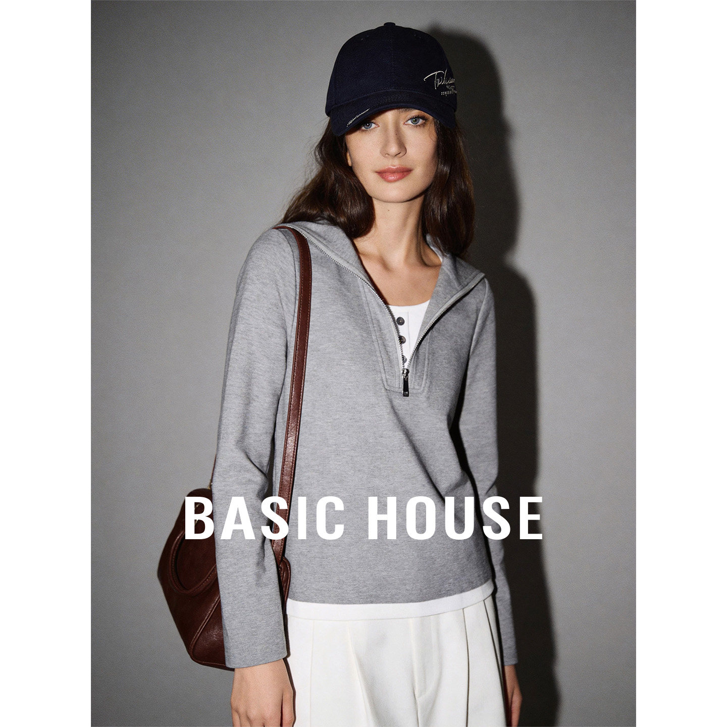 Basic House/百家好灰色连帽假两件上衣女秋季新款休闲百搭卫衣