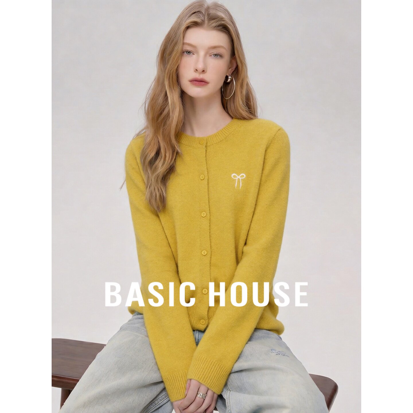 Basic House/百家好温柔风黄色针织衫女秋季纽扣毛衣修身显瘦外套