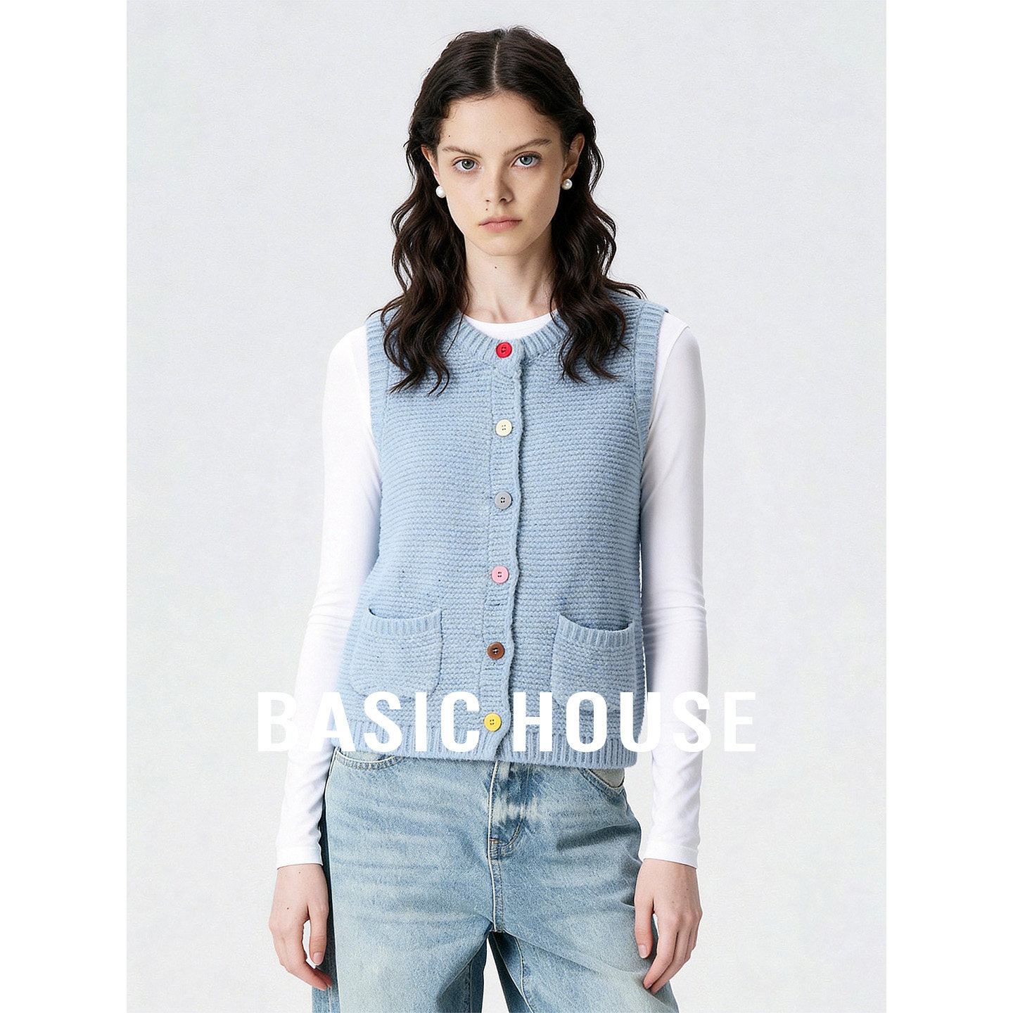 Basic House/百家好浅蓝色彩扣圆领针织马甲女秋季减龄双口袋开衫