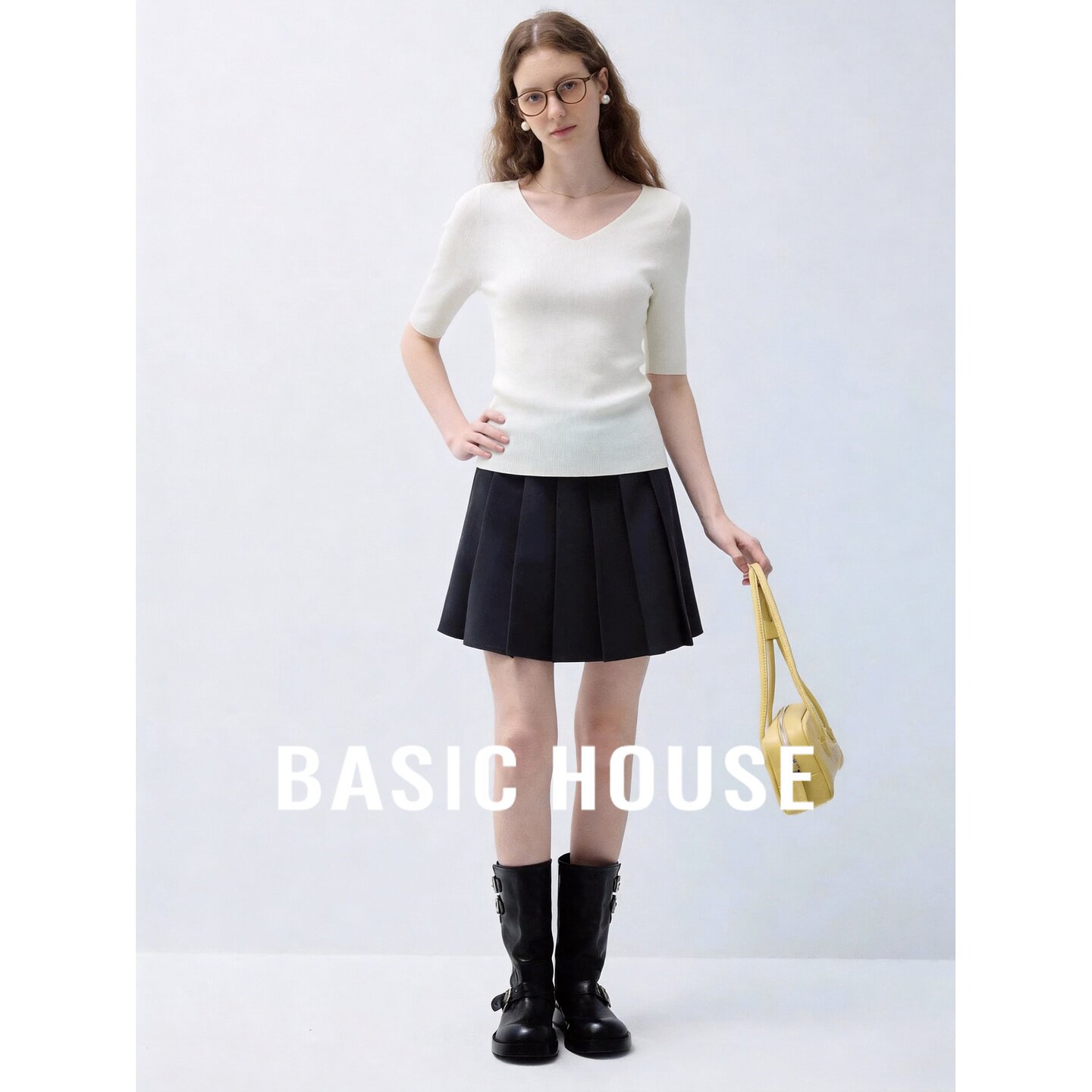Basic House/百家好细坑条白色羊毛针织上衣V中袖弹力显瘦内搭女
