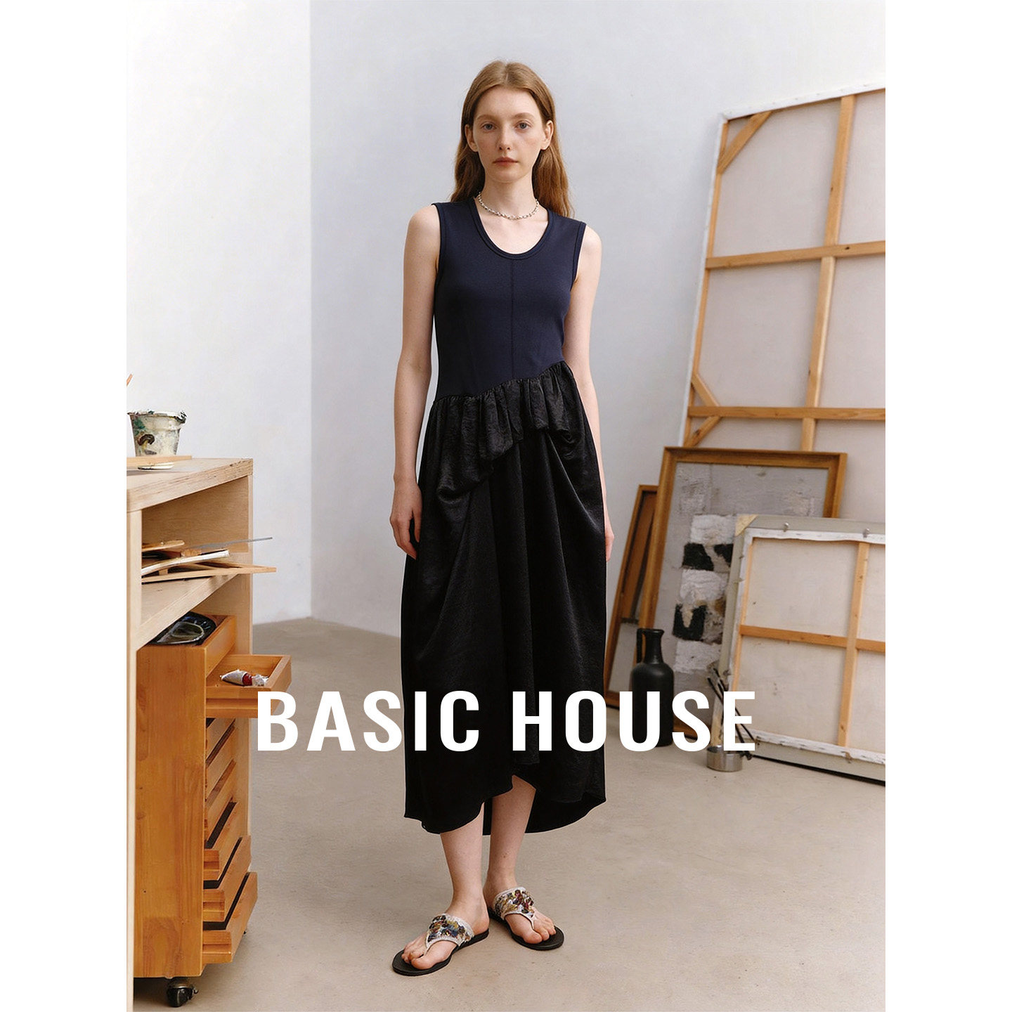 Basic House/百家好夏季新款不规则拼接下摆设计感优雅无袖连衣裙