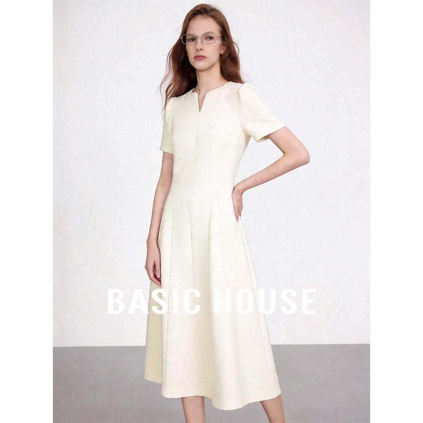 Basic House/百家好赫本风白色短袖连衣裙女夏季新款A字长款裙子