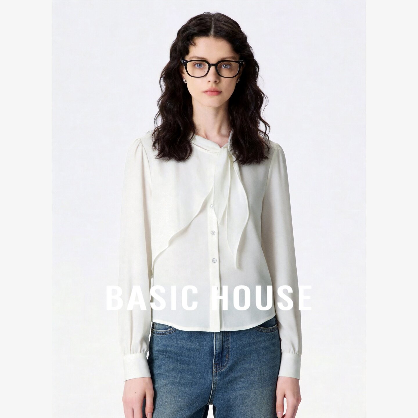 Basic House/百家好法式莱赛尔系带衬衫女长袖不对称领显瘦上衣