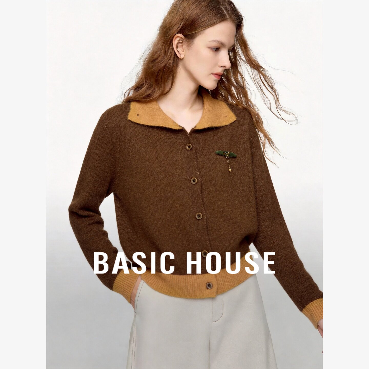 Basic House/百家好复古学院风翻领针织开衫女撞色多纽扣毛衣外套