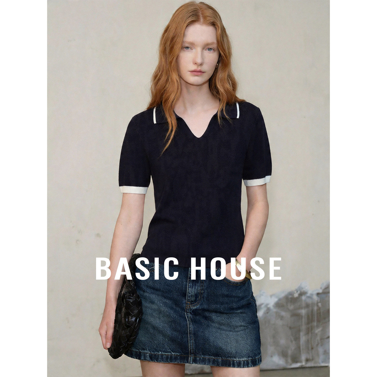 Basic House/百家好极简莱赛尔撞色V领针织衫夏季新款短款上衣女
