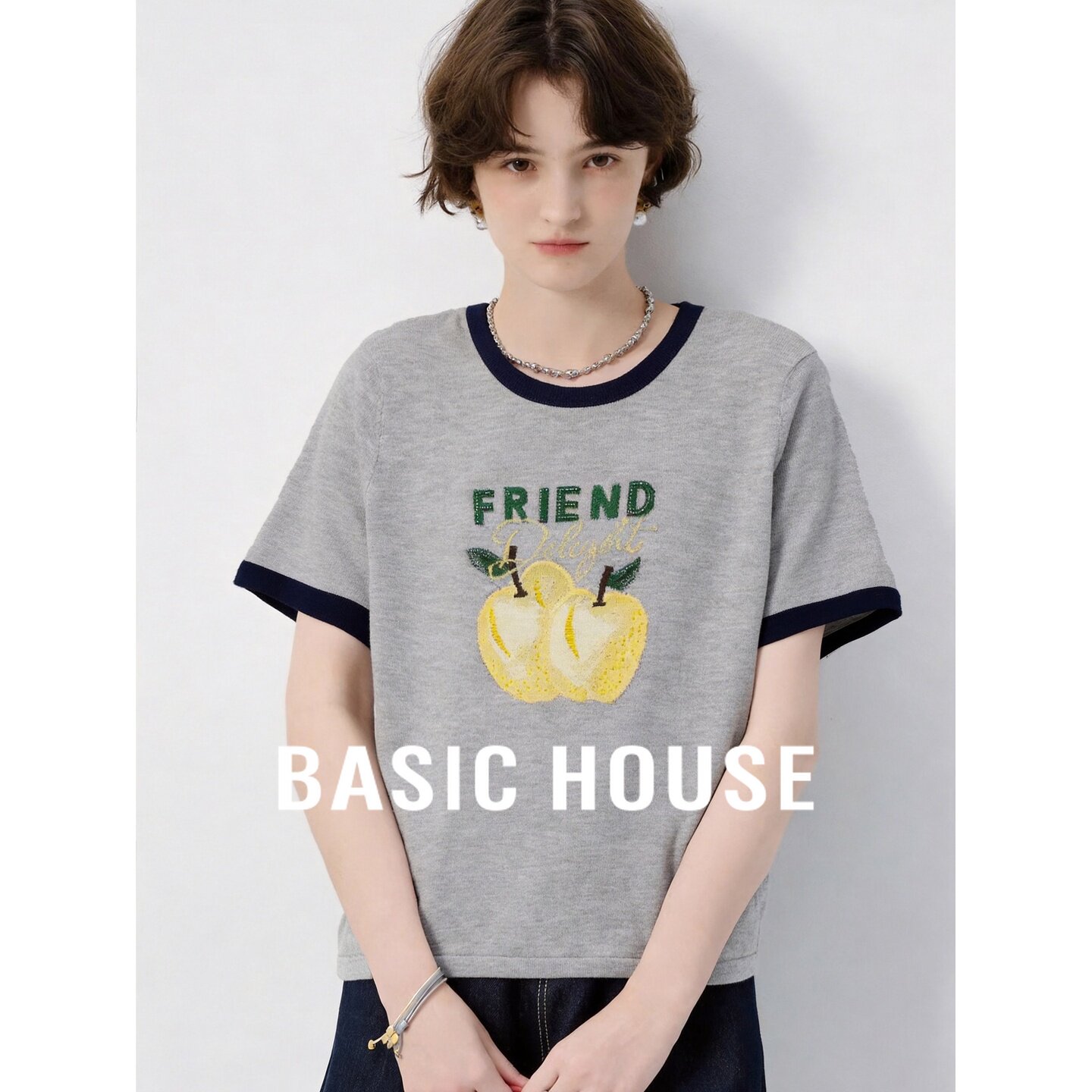 Basic House/百家好花灰色圆领短袖T恤夏季新款梨子刺绣针织衫