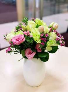 云南鲜花每周一花随机搭配有重瓣百合郁金香洋牡丹玫瑰桔梗等鲜花