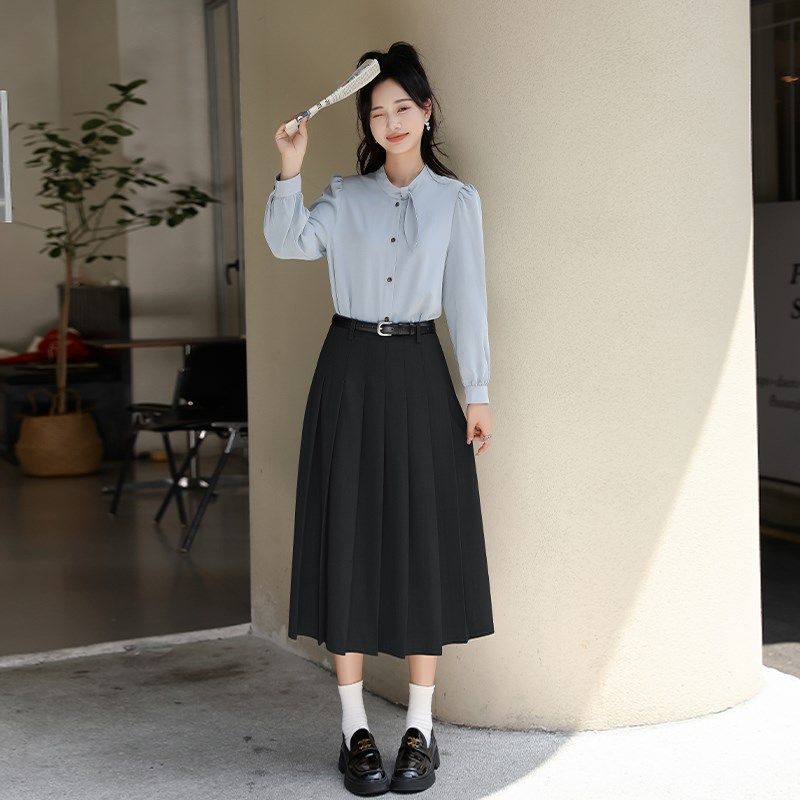 百褶西装半身裙女2024新款高级感垂感a字显瘦职业面试大摆中长款