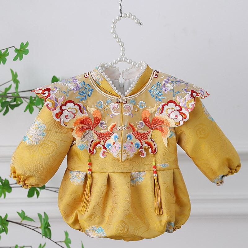 中国风周岁礼服女宝宝唐装婴儿旗袍国潮金色中式百日宴抓周秋冬季