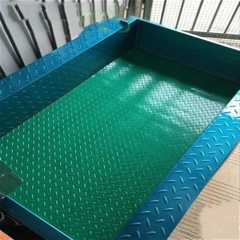 牛筋防滑耐磨后斗垫地胶垫三x轮车脚垫车厢垫电动车垫面包车地垫