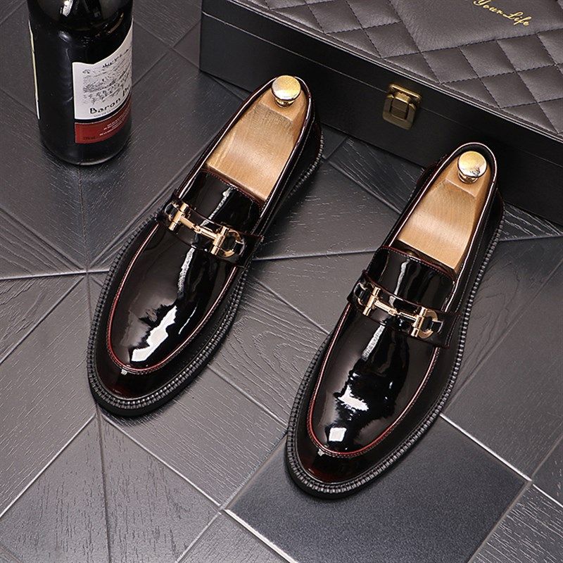 新款男士漆皮亮面内增高婚鞋英伦尖头休闲皮鞋套脚商务正装男鞋子