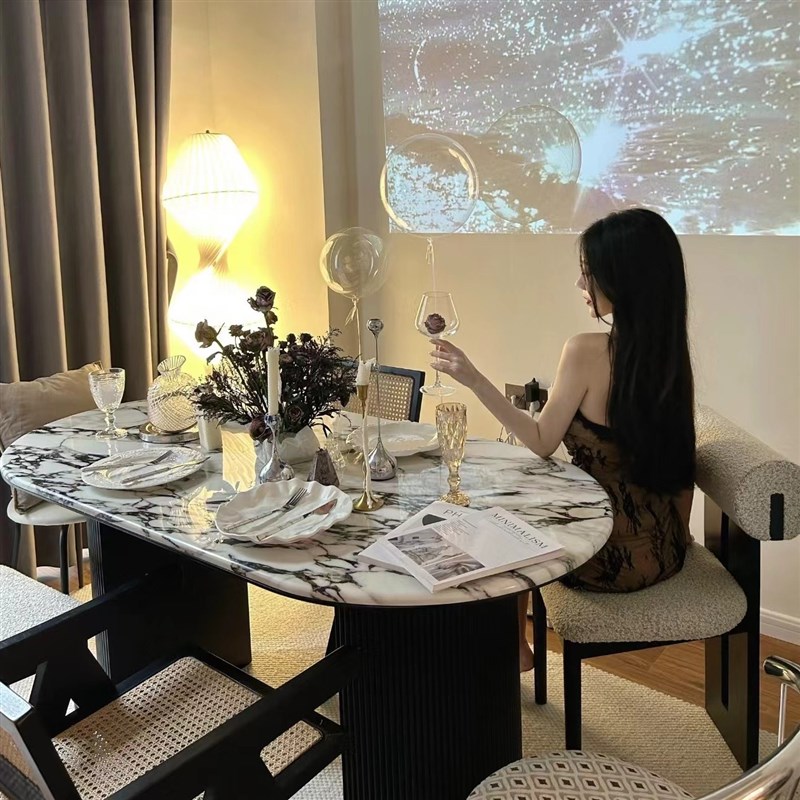 大理石餐桌轻奢现代简约复法式复古餐桌椭圆奶油风别墅家用奶油风
