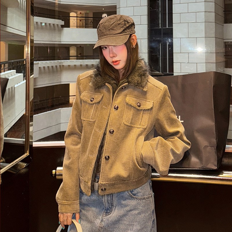 Ranwear曼城旧事bi入獨家主推重工!可拆卸毛领灯芯绒绗棉外套