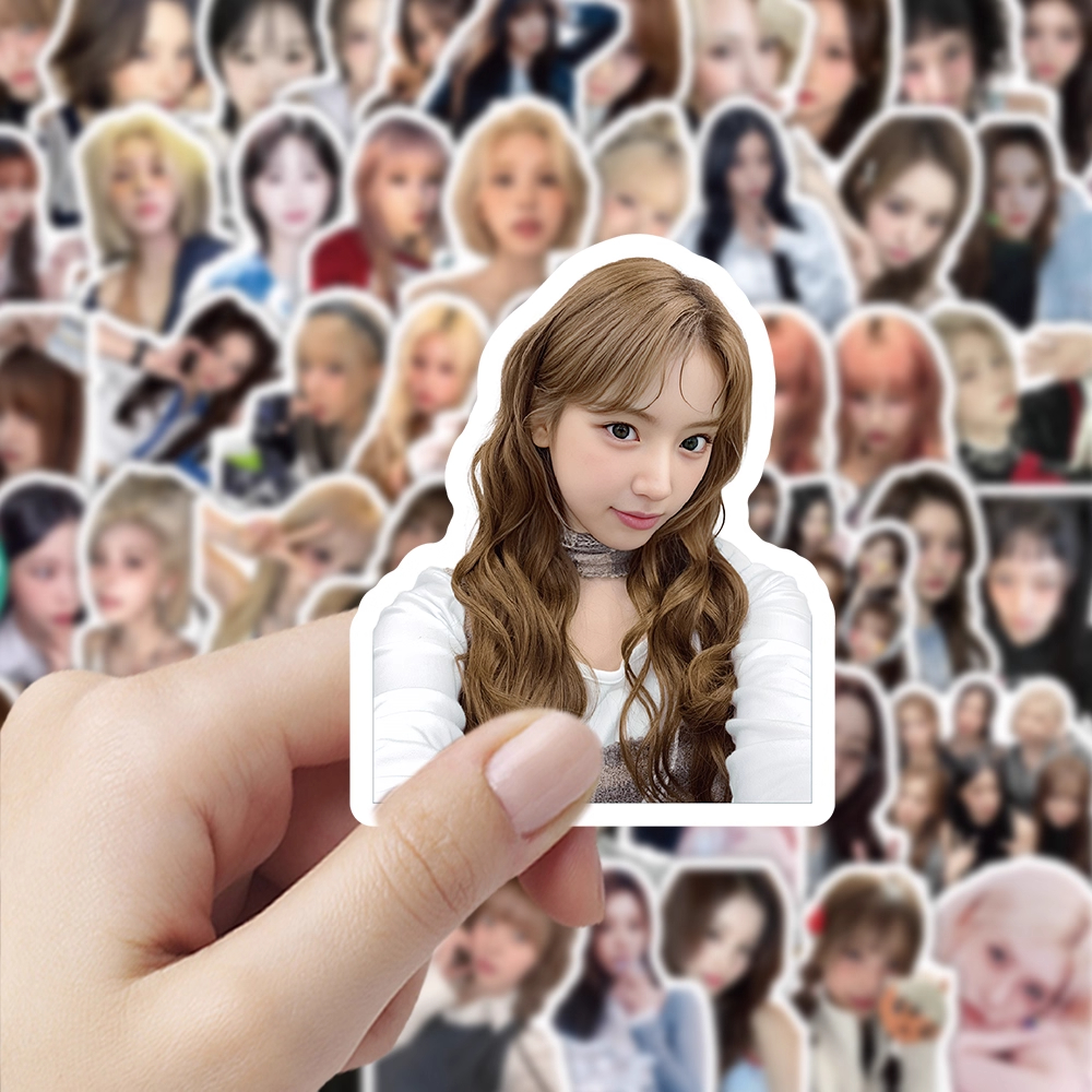 200张韩国女团nmixx贴纸高颜值爱豆照片水杯行李箱手机壳装饰图片