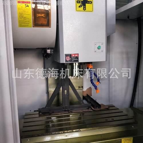 山东加工中心VMC8520配置京ND2100系统4把刀北库K 三轴850立式线