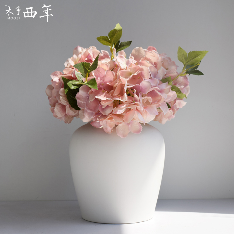 现代欧式客厅摆件白色陶瓷大号花瓶小清新矮胖亚光磨砂干花瓶