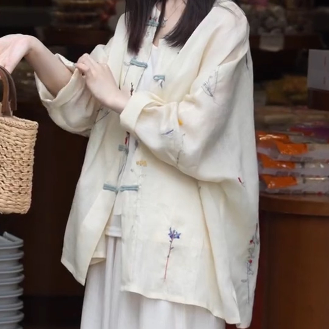 新中式国风米色碎花盘扣上衣女2026初夏新款今年流行百搭衬衫外套