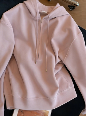 大码女装设计感紫色半拉链连帽卫衣2026初春宽松显瘦套头针织衫女