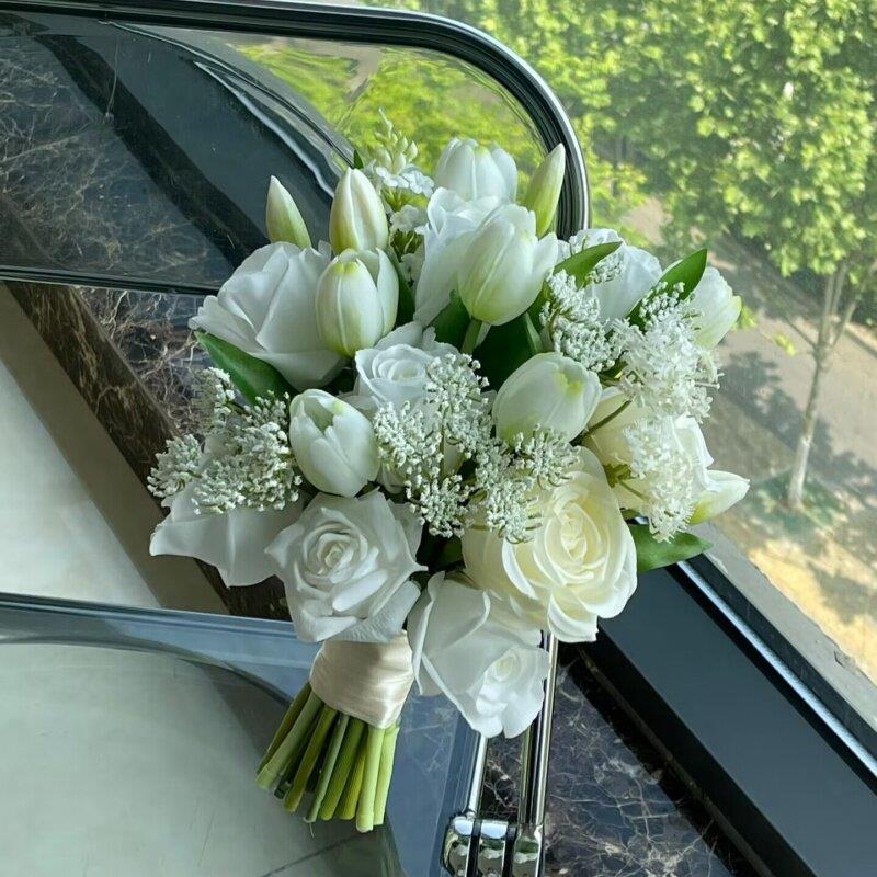新婚领证手捧花新娘结婚高级感仿真花婚纱照婚礼郁金香混搭手捧花