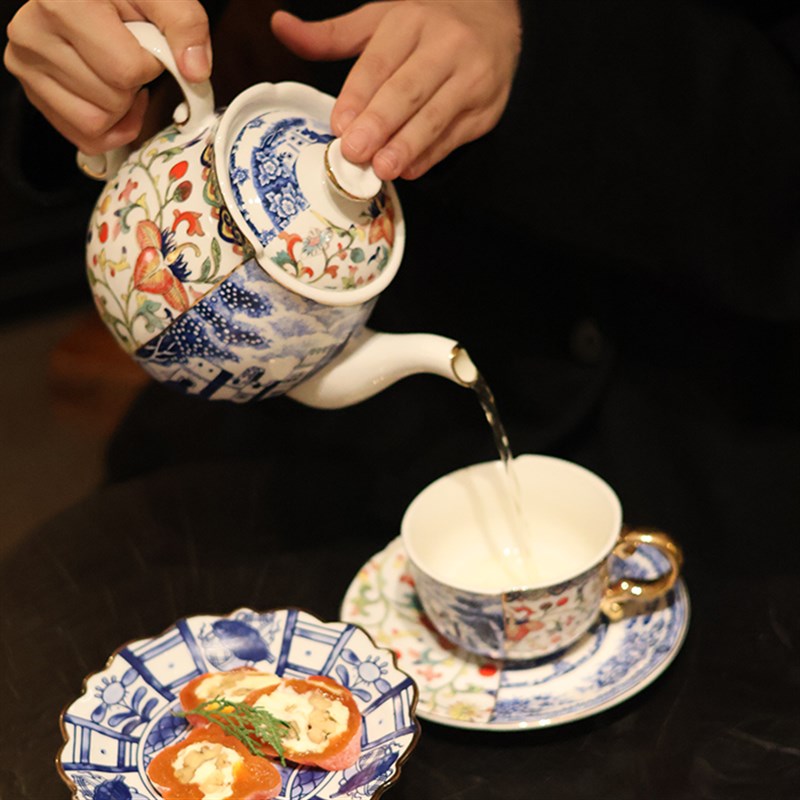 送外国人中国礼物新中式斗彩青花咖啡杯茶壶中西合璧陶瓷礼盒