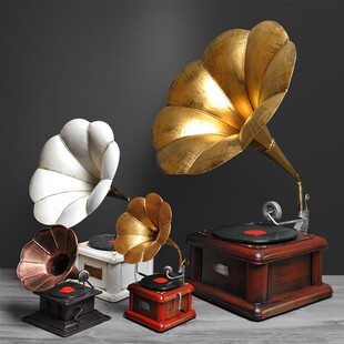 欧式复古铁艺留声机模型摆件铁皮橱窗道具老式仿古黑胶唱机装饰品