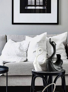 北欧家居装饰品创意陶瓷摆件大号仙子鹅客厅酒柜办公室装饰品摆件