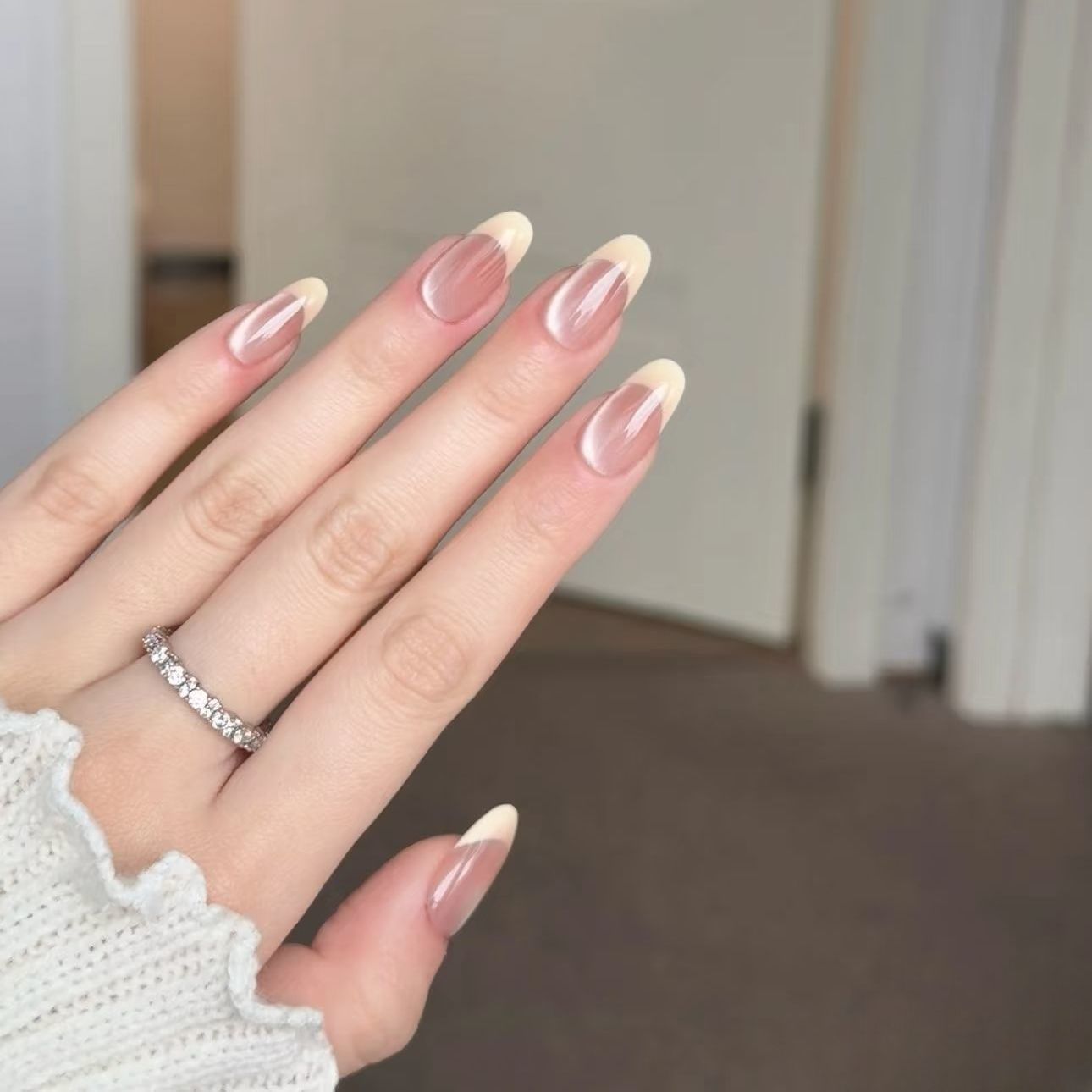 网红猫眼玻璃珠渐变穿戴甲片10片小众轻奢高级感短款美甲假指甲片