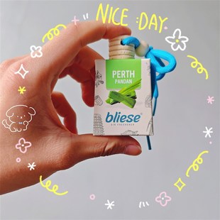 香水持久清新 马来西亚Bliese车载香薰挂室内香薰瓶挂式