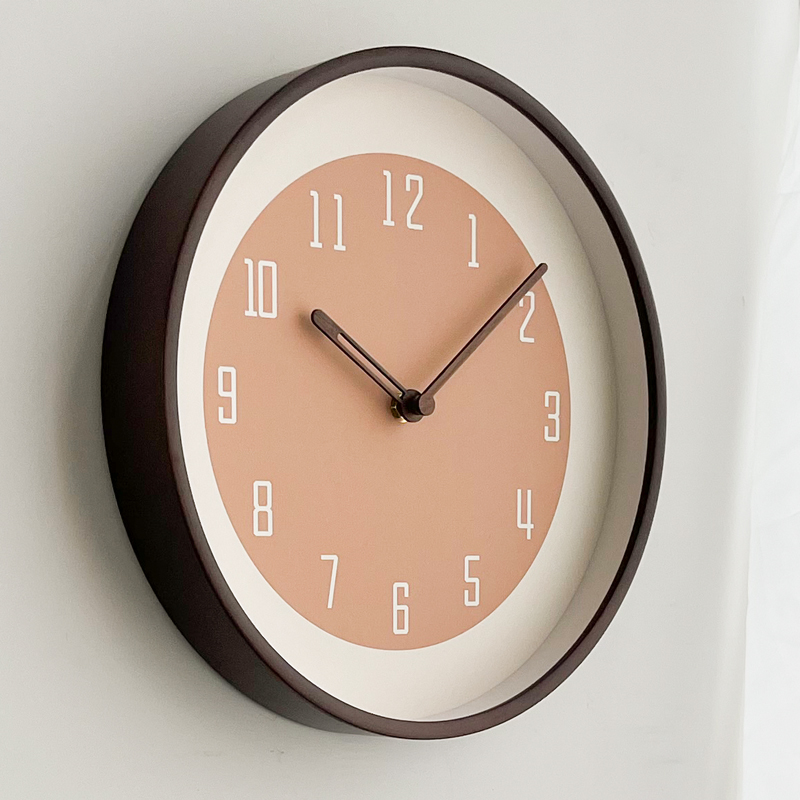 客厅挂钟表家用实木现代挂墙免打孔简约时尚极简高级感超静音时钟