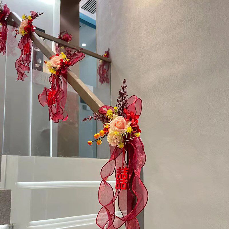 结婚楼梯扶手装饰别墅阳台仿真花创意拉花新房卧室婚房婚庆布置图片