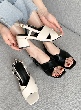 交叉凉鞋女夏胖脚宽脚女鞋41一43大码高跟鞋加宽4P2加肥粗跟40胖m