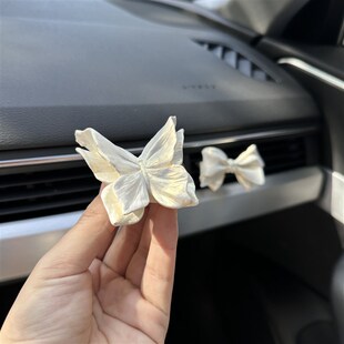 饰摆件精致花朵香氛扩香石车内饰品 蝴蝶汽车车载空调出风口香薰装