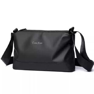 2025软皮膜防水三层多拉链开车男轻潮单肩斜挎手机雨伞游玩小方包