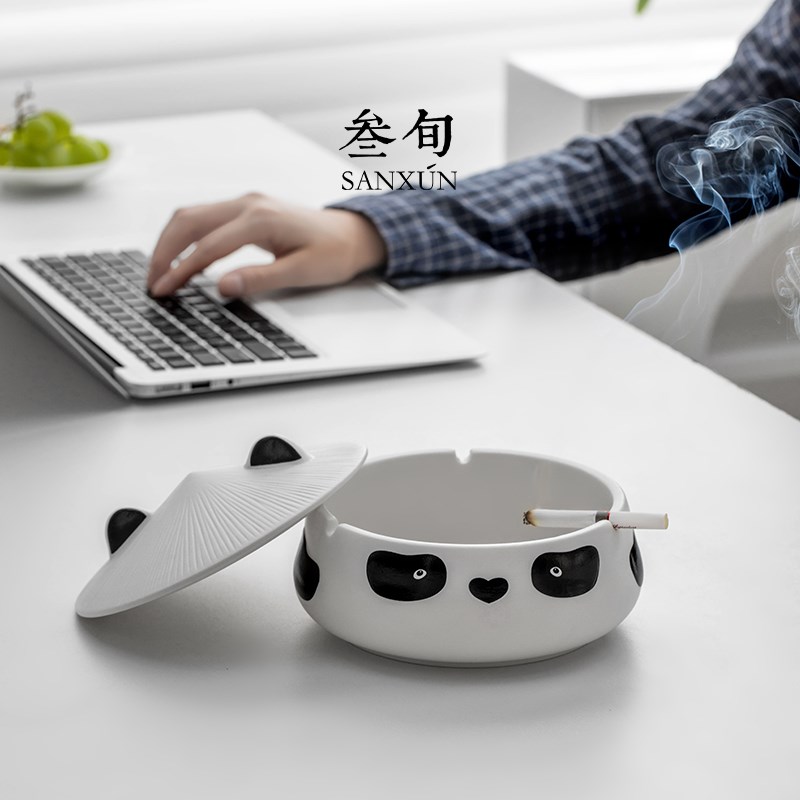 叁旬熊猫烟灰缸陶瓷可爱家用客厅创意大号高级感办公室带盖烟灰缸