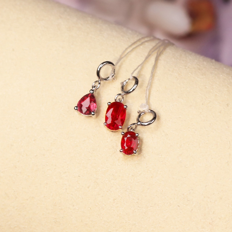【Q .Jewelry】18K无烧红宝石吊坠 形状随机