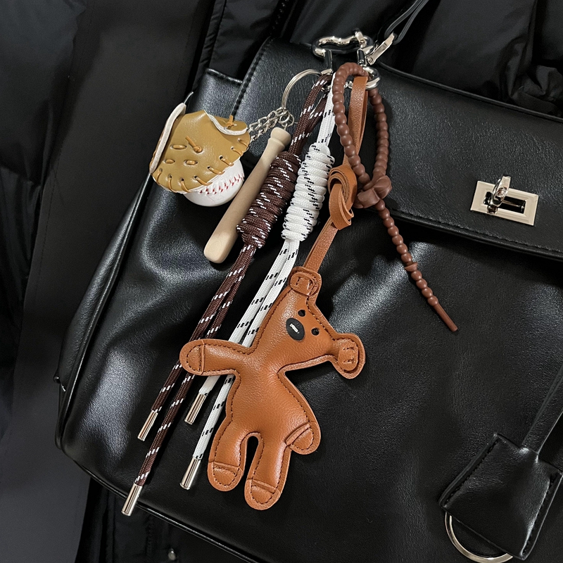 憨豆小熊皮质钥匙扣包包挂件