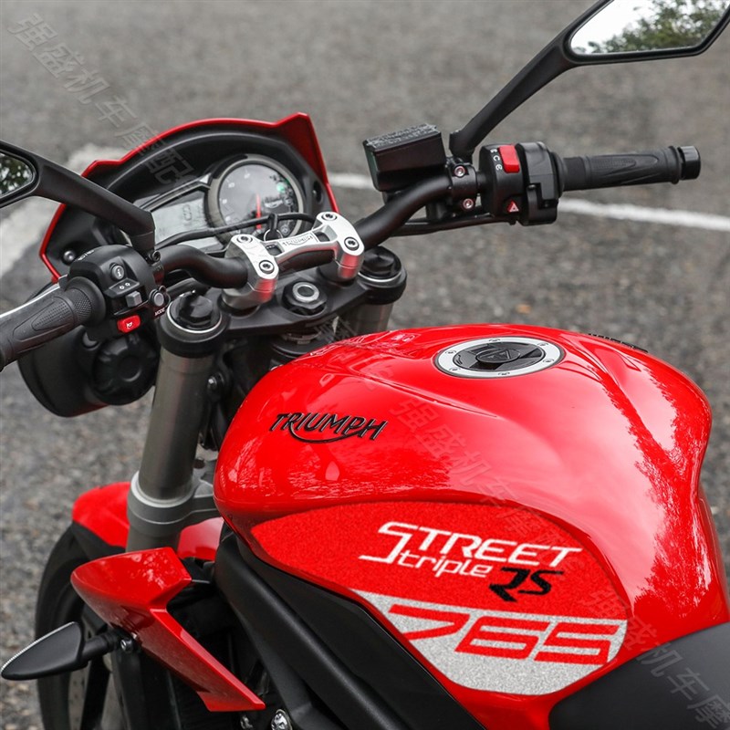 适用于凯旋765RS摩托车油箱贴改装配件贴花装饰油箱拉花防水防滑