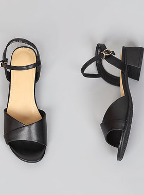 2024夏季新h款大码女鞋41-43舒适凉鞋脚宽胖特大号休闲时装凉鞋女