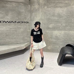 字母上衣胖妹妹夏季 圆领短袖 款 百搭韩版 加大码 简约休闲T恤衫 女装