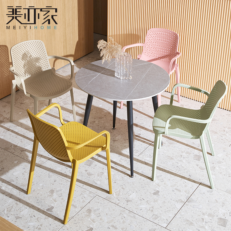 卡东尔岩板轻奢水泥灰餐桌工业风家用桌椅组合复古圆桌奶茶店方桌